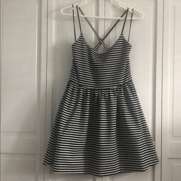 Guess Dresses & Skirts - Stripped Mid Knee Guess Dress